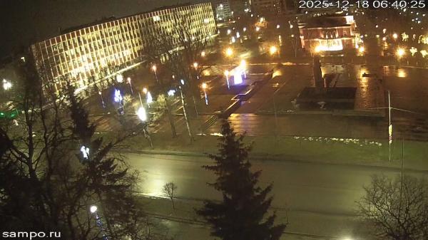 Советская площадь (набережная) вид со стороны Пушкинской