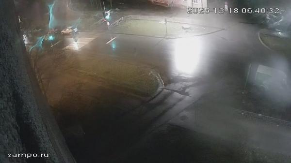 Заезд во дворы (ул. Генерала Фролова, 14)