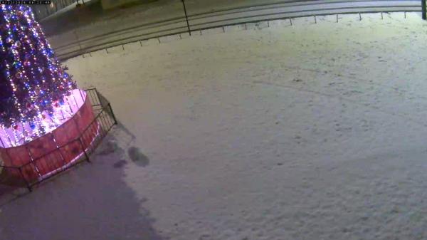 Площадь перед Октябрьской 5а